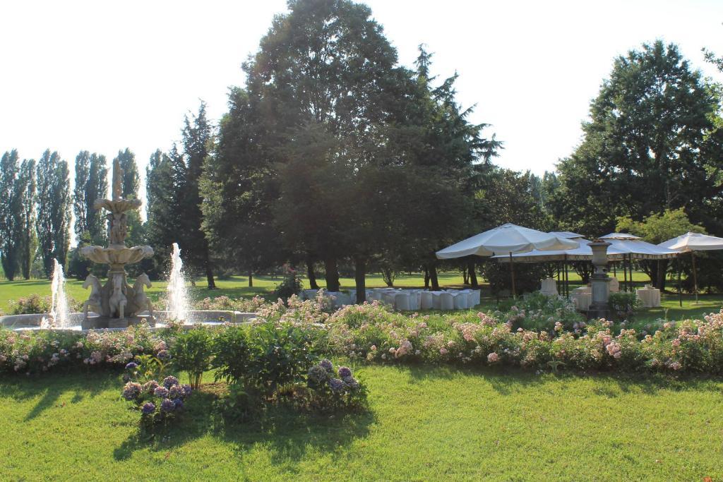 Villa Belvedere 1849 Misano di Gera d'Adda Bagian luar foto